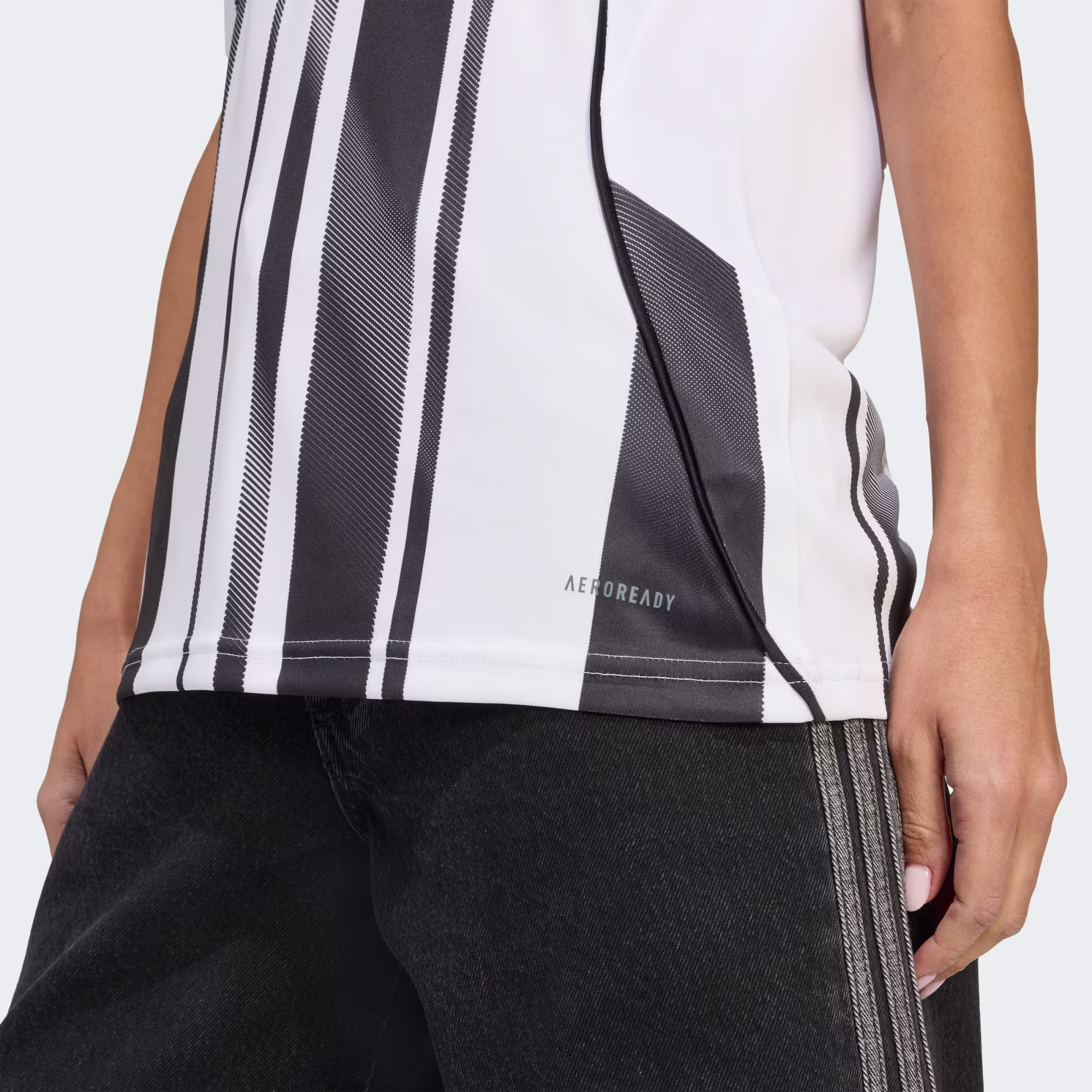 Camisa Juventus I Feminina - 2025/26 - Imagem 4