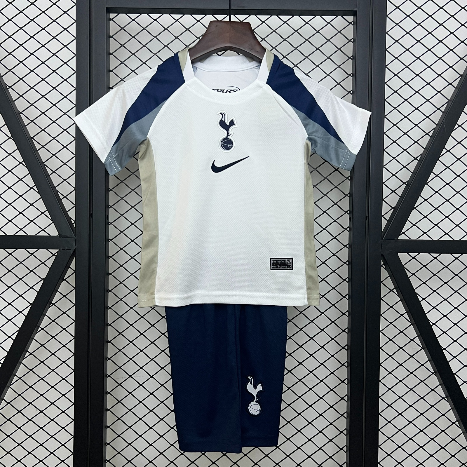 Kit Infantil Tottenham - 2025/26